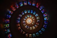 Et Dieu, il relève de qui ?